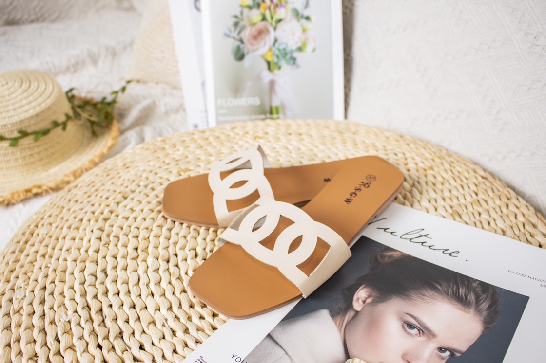 "Human-shark Dance" double-loop hollowed-out flat comfortable and breathable women's shoes Item Picture