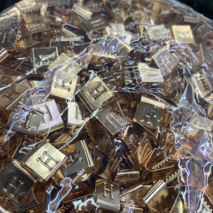 衣服裤子金属夹子细节图