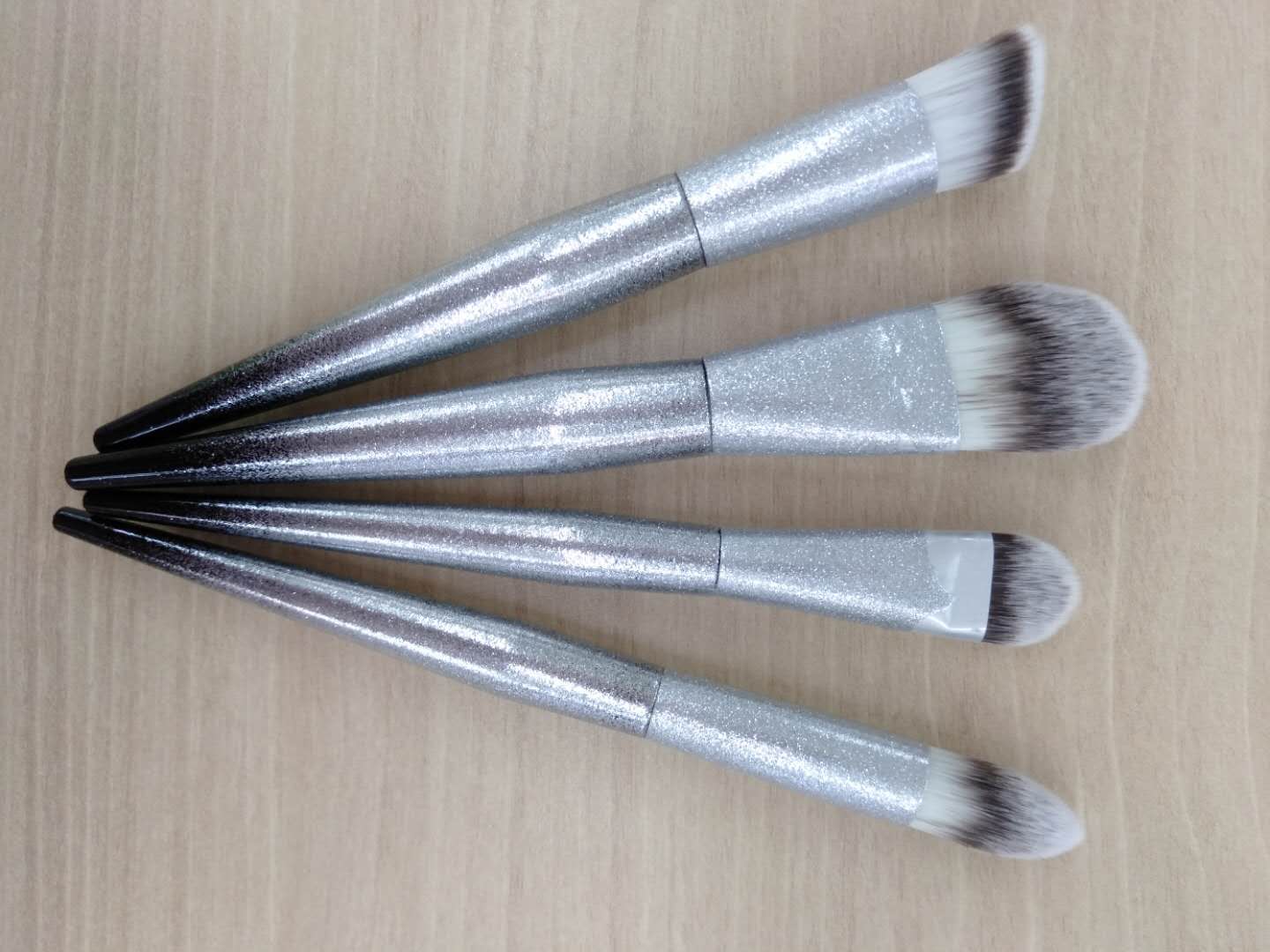 4 sets of brush foundation brush mask brush