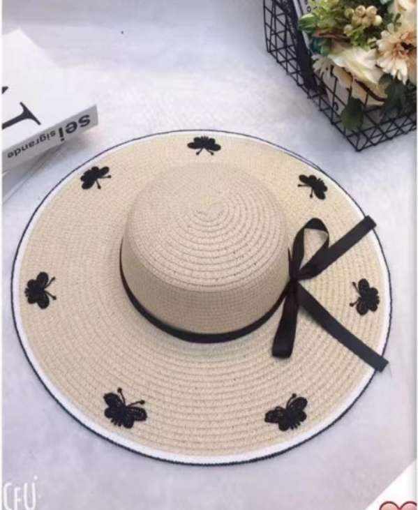 Large iris beach cap full figure