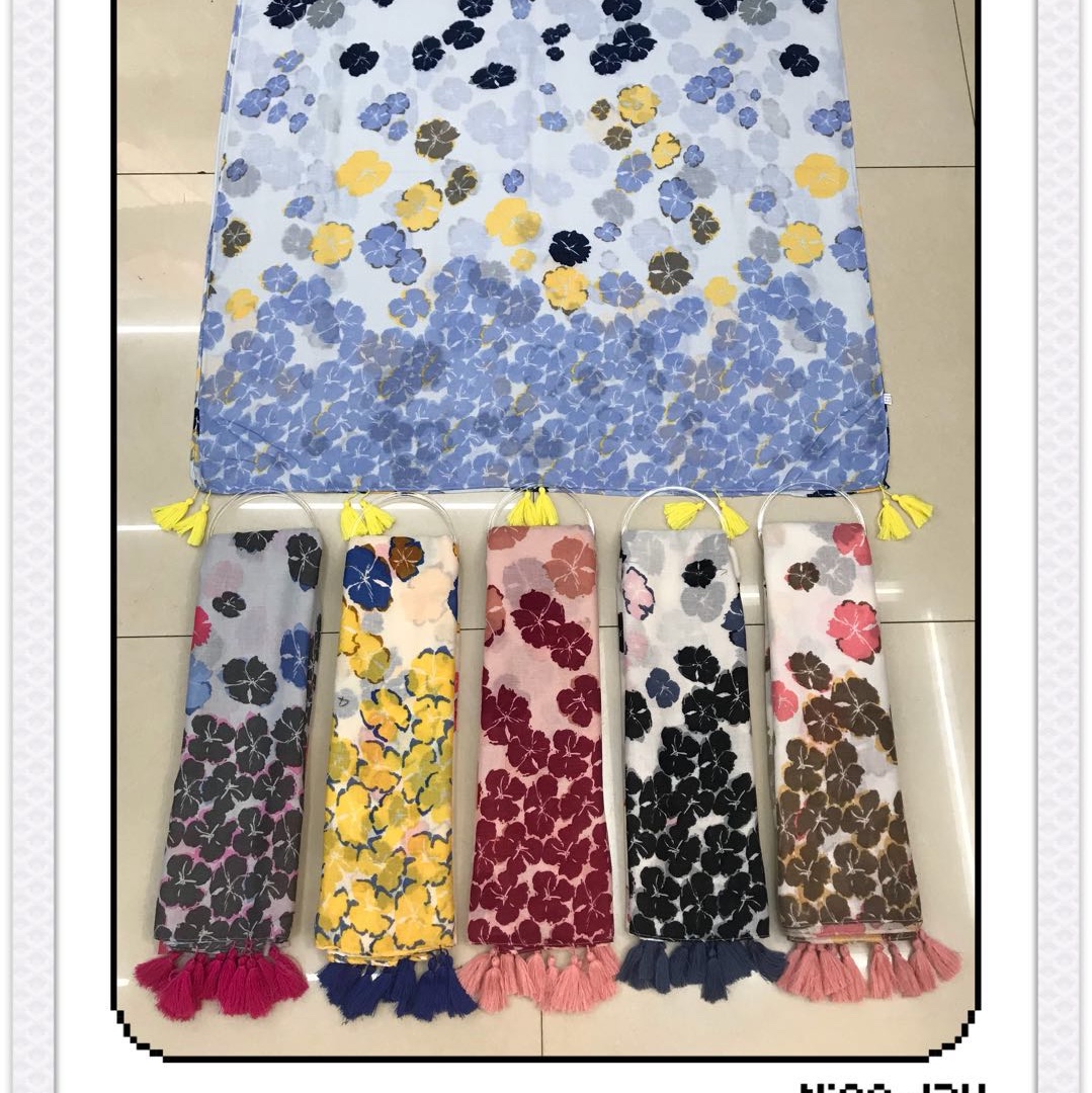 Gold scarf, a fashionable European and American printed satin casual and versatile scarf shawl undefined