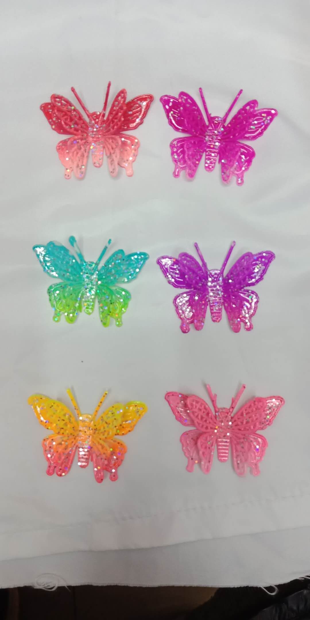 塑料撒粉蝴蝶，颜色多，有现货，厂家直销。图