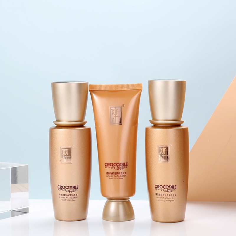 Liyiting Crocodile Oil Revitalizing Repair Cream 3-Piece Facial Cleanser Moisturizing Autumn And Winter details Picture