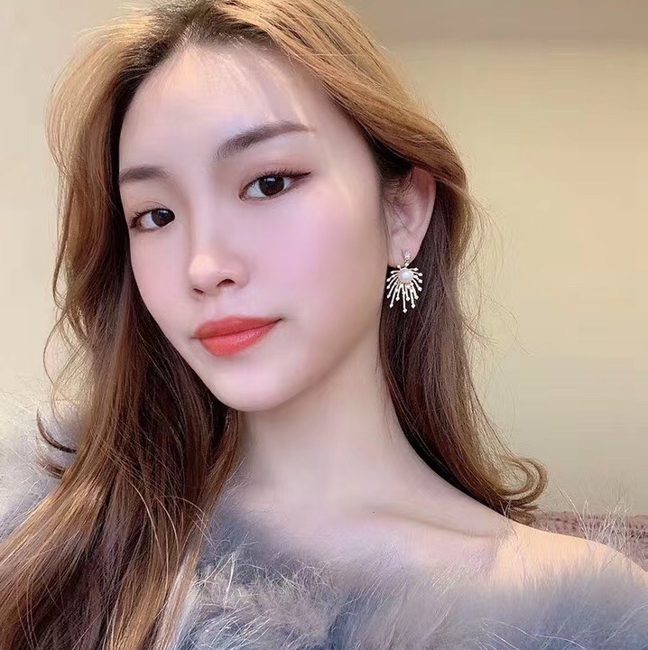 饰品/耳环/耳饰/米珠耳环/编织水晶耳钉细节图