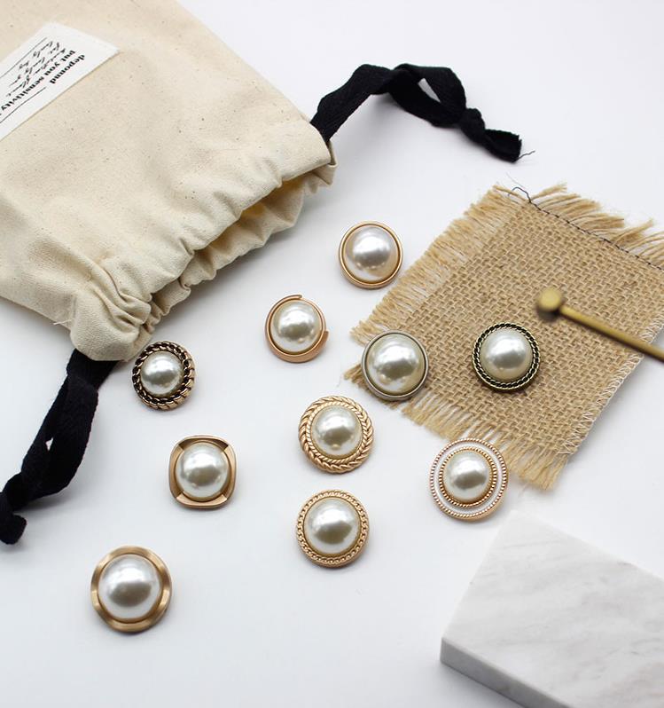 Small fragrance wind metal buttons retro square pearl decorative button coat sweater lamb fur fur fur double-sided button ni son thumbnail