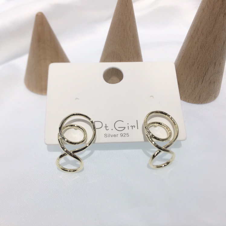 South Korea's new 8 fish earrings thumbnail