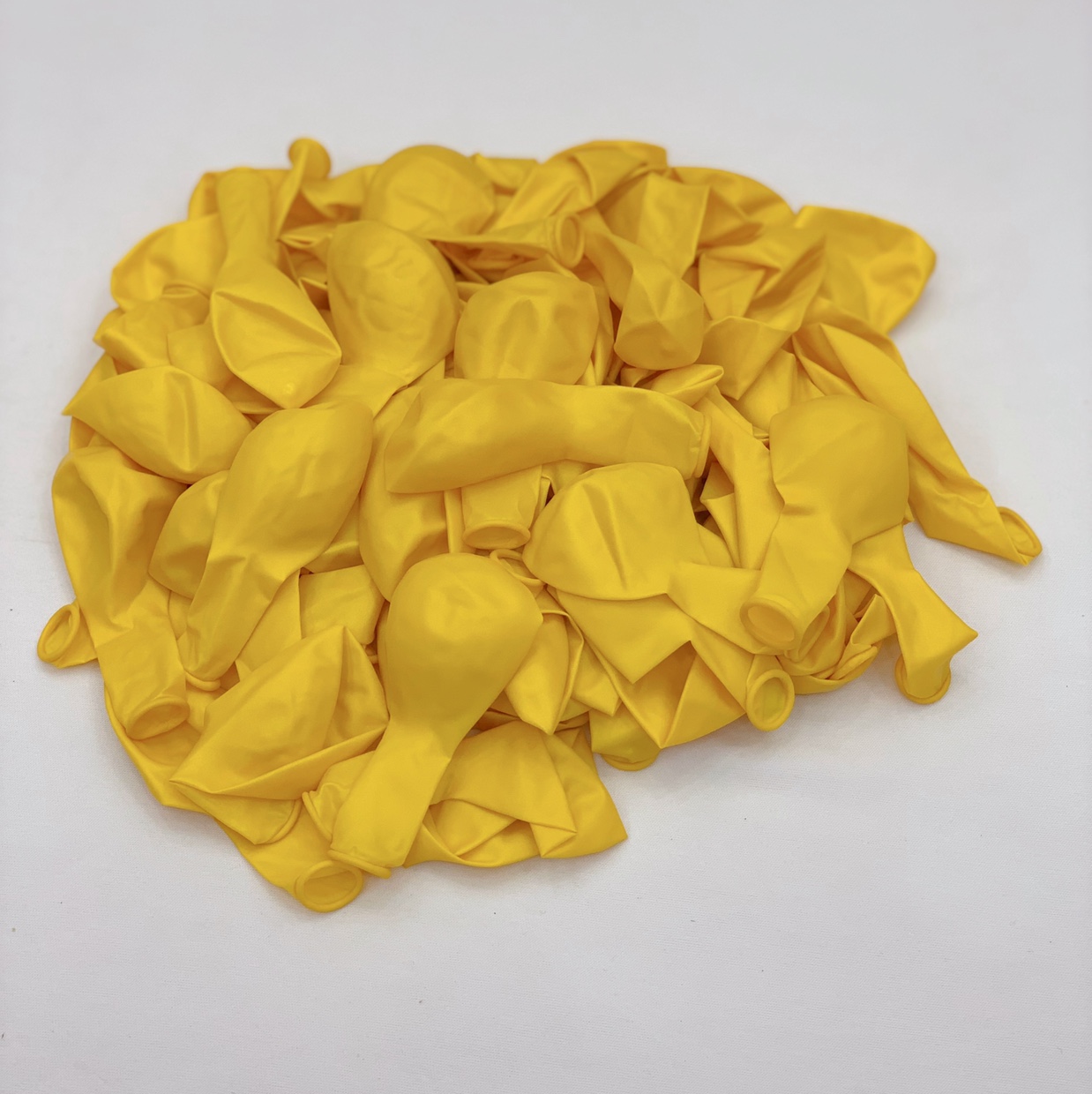 Balloons are suitable for festivals, weddings, scene decoration, and children's educational inflatable toys Item Picture