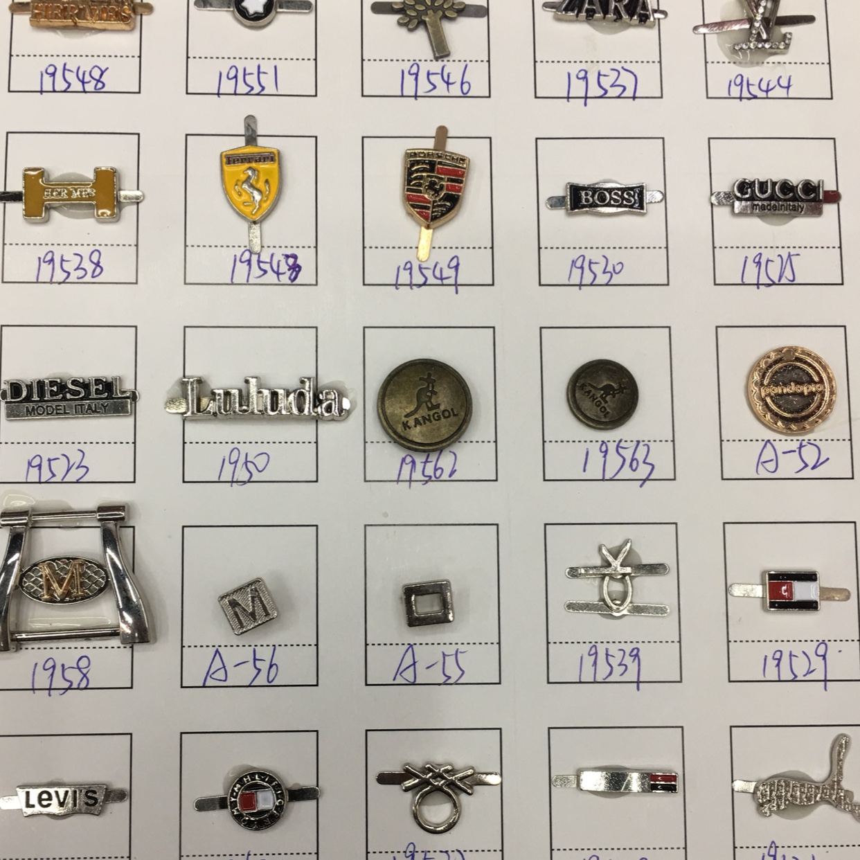 合金字母标牌/样式多样/来样订做