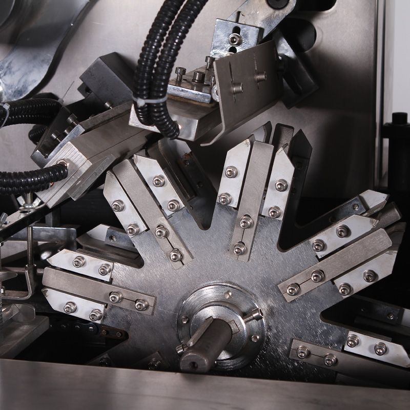 Fully automatic three-dimensional packaging machine, cigarette film packaging machine details Picture