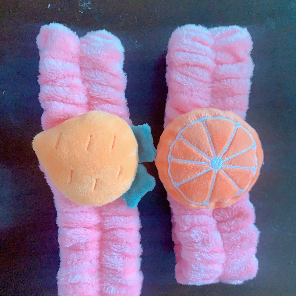A cute fruity plush hair band for face washing that has become a hit on the Korean Internet details Picture