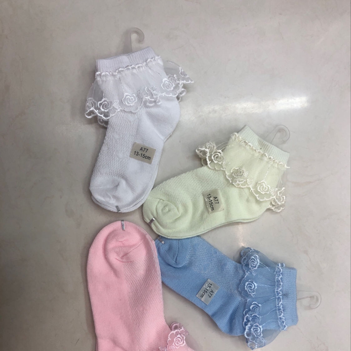 A77货号，网棉牡丹花边，透气，舒服，美观，三个码，13-15，15-17，17-19公分产品图