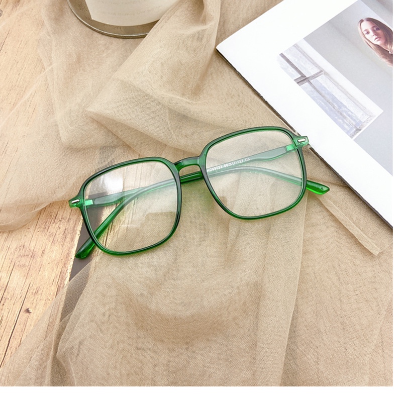 Flat mirror for women 2