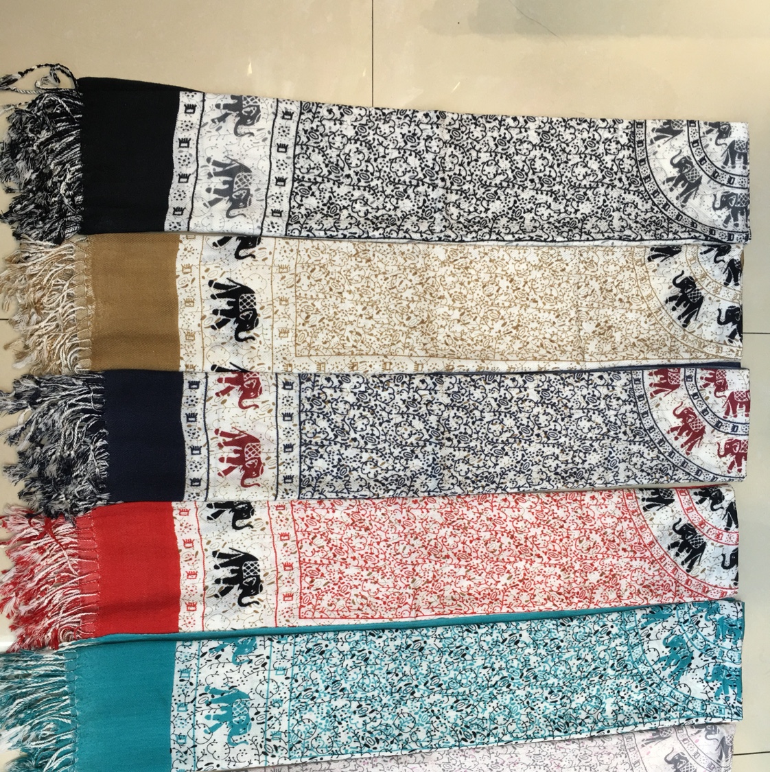 Twill print long scarf elephant