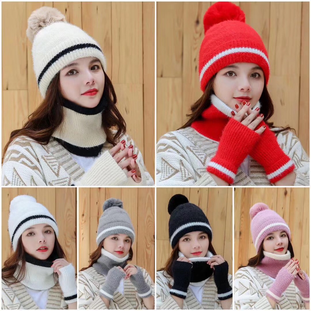 A thick and warm woolen hat for women in autumn and winter with added fleece and ear protection. The Korean version of the popular Qiuqiu knitted hat is cute