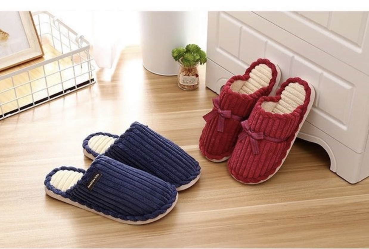 Corduroy couple cotton slippers for indoor warmth, thick-soled anti-slip, wool winter shoes, cotton for men and women Application Scenario