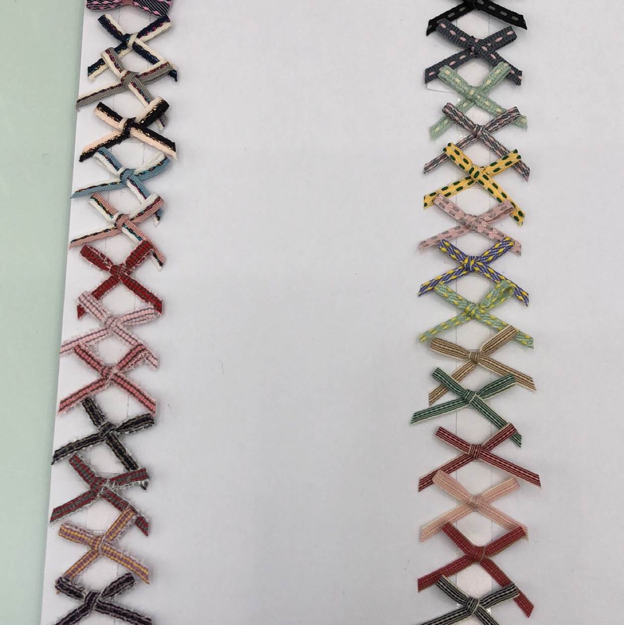 Mei Pin Hui small bow thumbnail