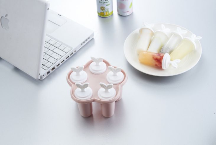 Summer plastic Popsicle mold, new plastic ice lolly mold, plum blossom-shaped ice mold Specification image