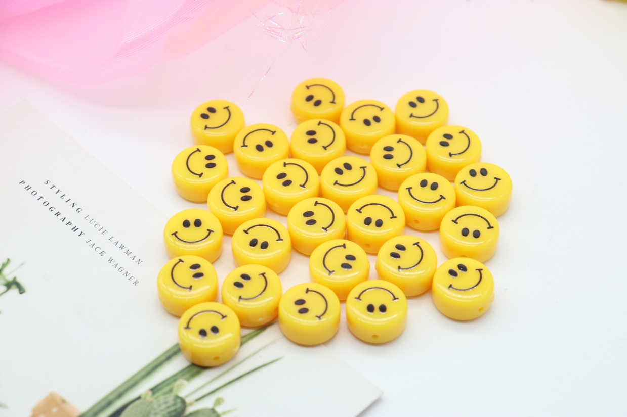 16mm straight hole smiley bead thumbnail