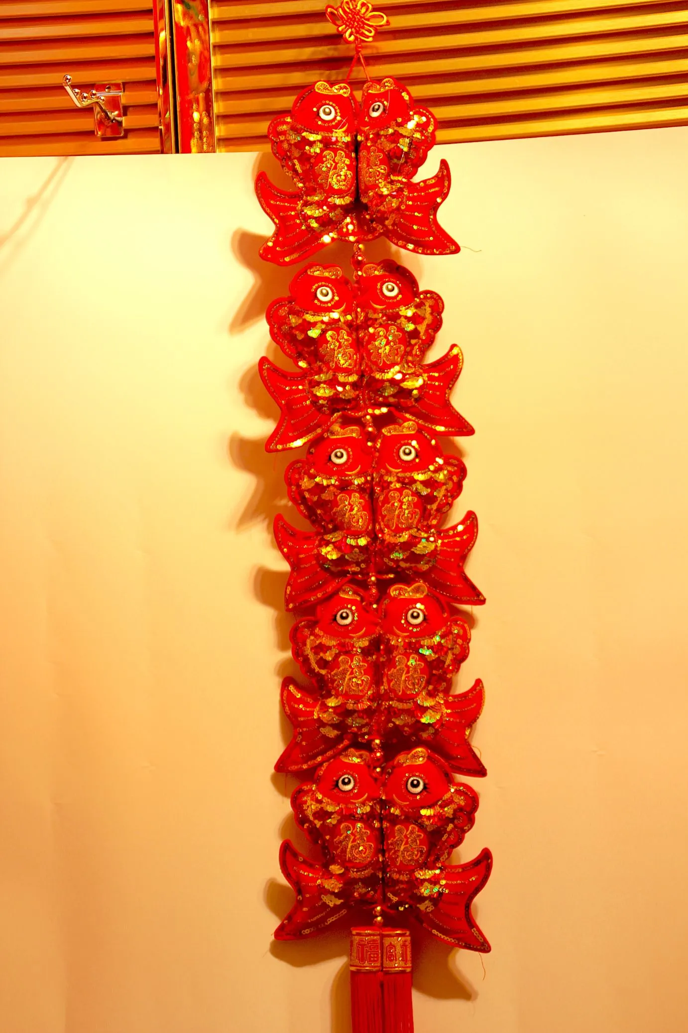 Dingran Craftsmanship Golden Red embroidery sequined fat fish skewers Classic style annual surplus hanging Decoration New Year's goods detail image 1