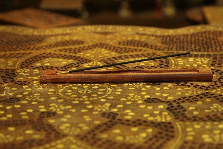 Adjustable rosewood scented board imported from India, handcrafted Application Scenario