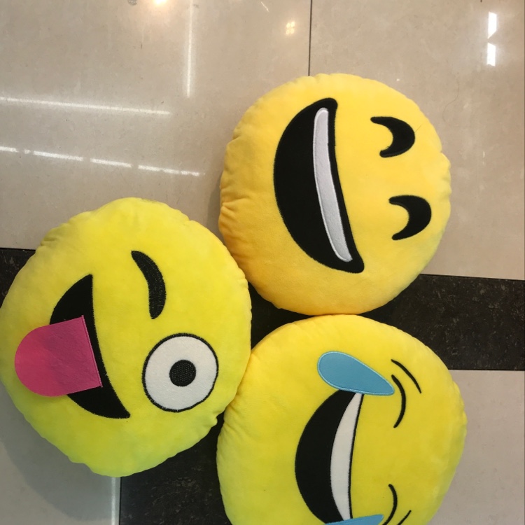 厂家直销时尚环保耐脏靠枕笑脸小靠枕图