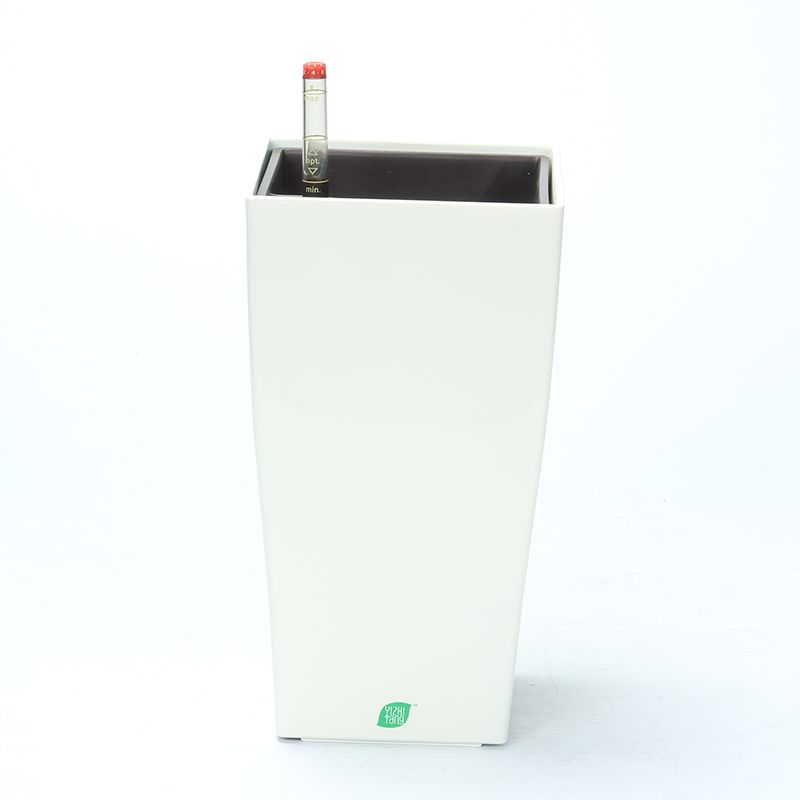 Self-absorbing baking lacquer flowerpot