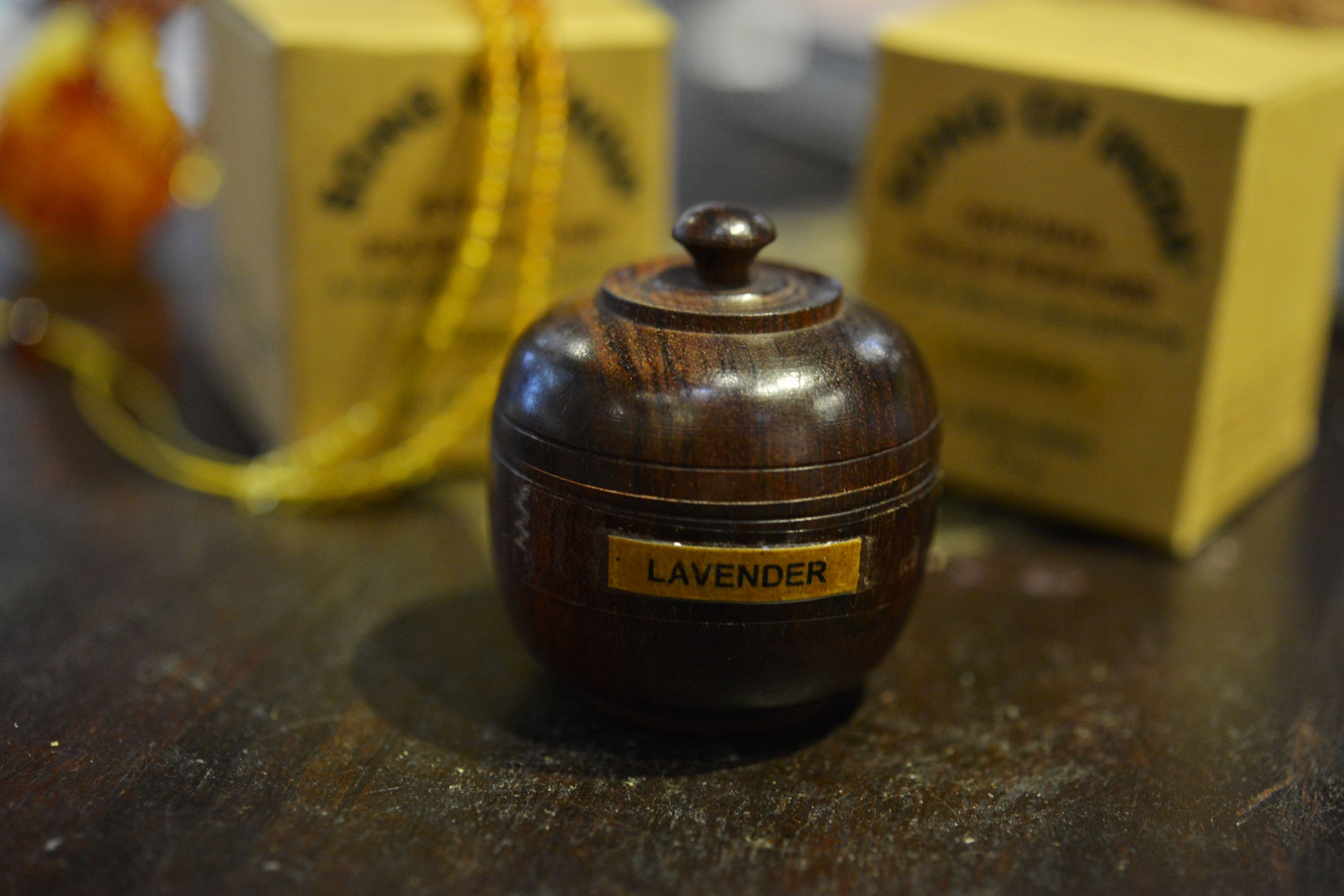 菩提木盒香膏，固体，日用，印度进口，持久清香。