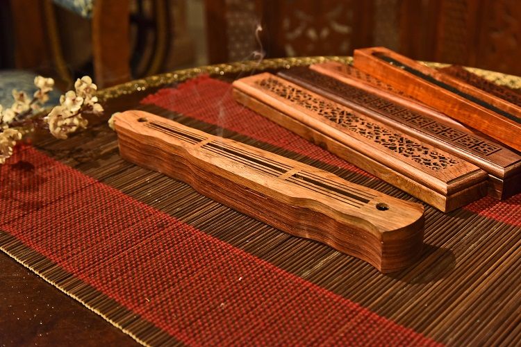 花梨木精巧宽香盒详情图1