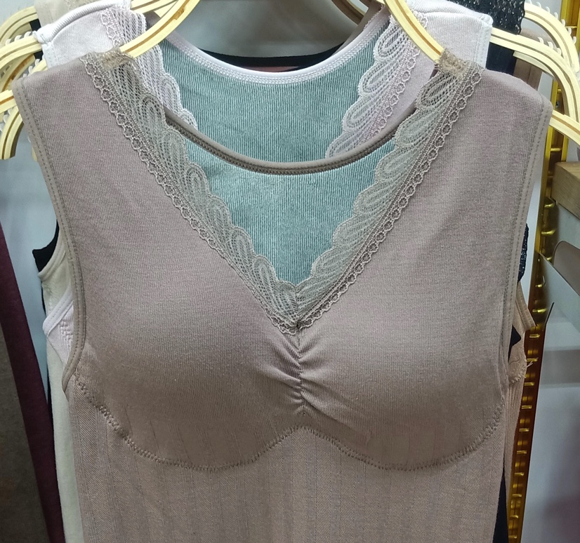 Baiyi lace plus velvet thermal vest thumbnail