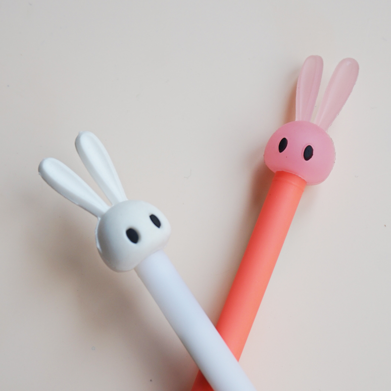 Cartoon animal soft rubber pen cap Application Scenario
