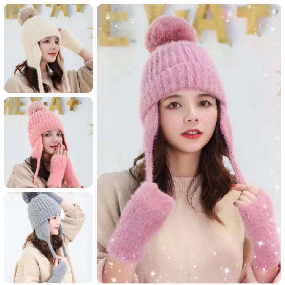 The Korean version of the popular knitted hat for women in autumn and winter, featuring thick and warm woolen hats and ear-protecting ears, is very cute
