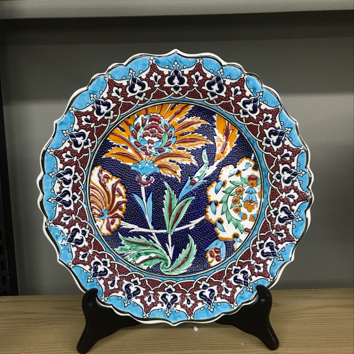 Turkish plates are painted in color thumbnail