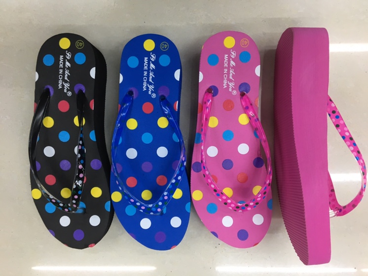 Ladies' casual slope and flip-flops