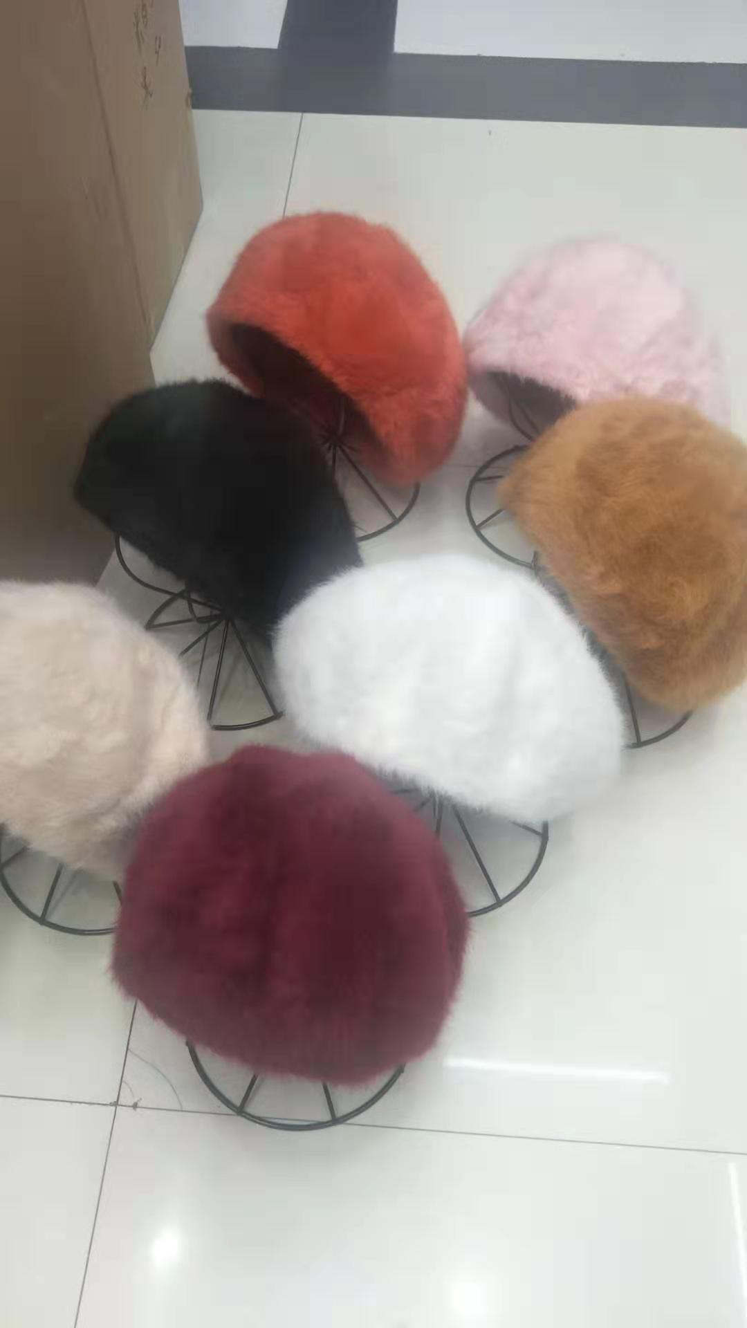 Leather frontier sable beret thumbnail