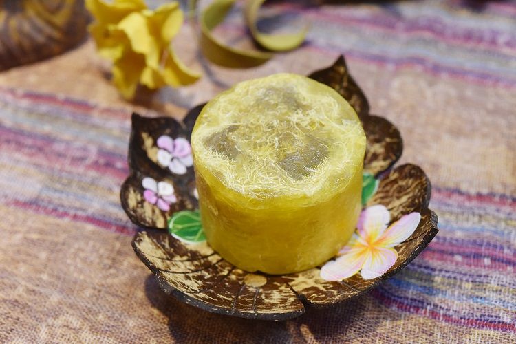 印度高档圆形丝瓜络精油皂产品图