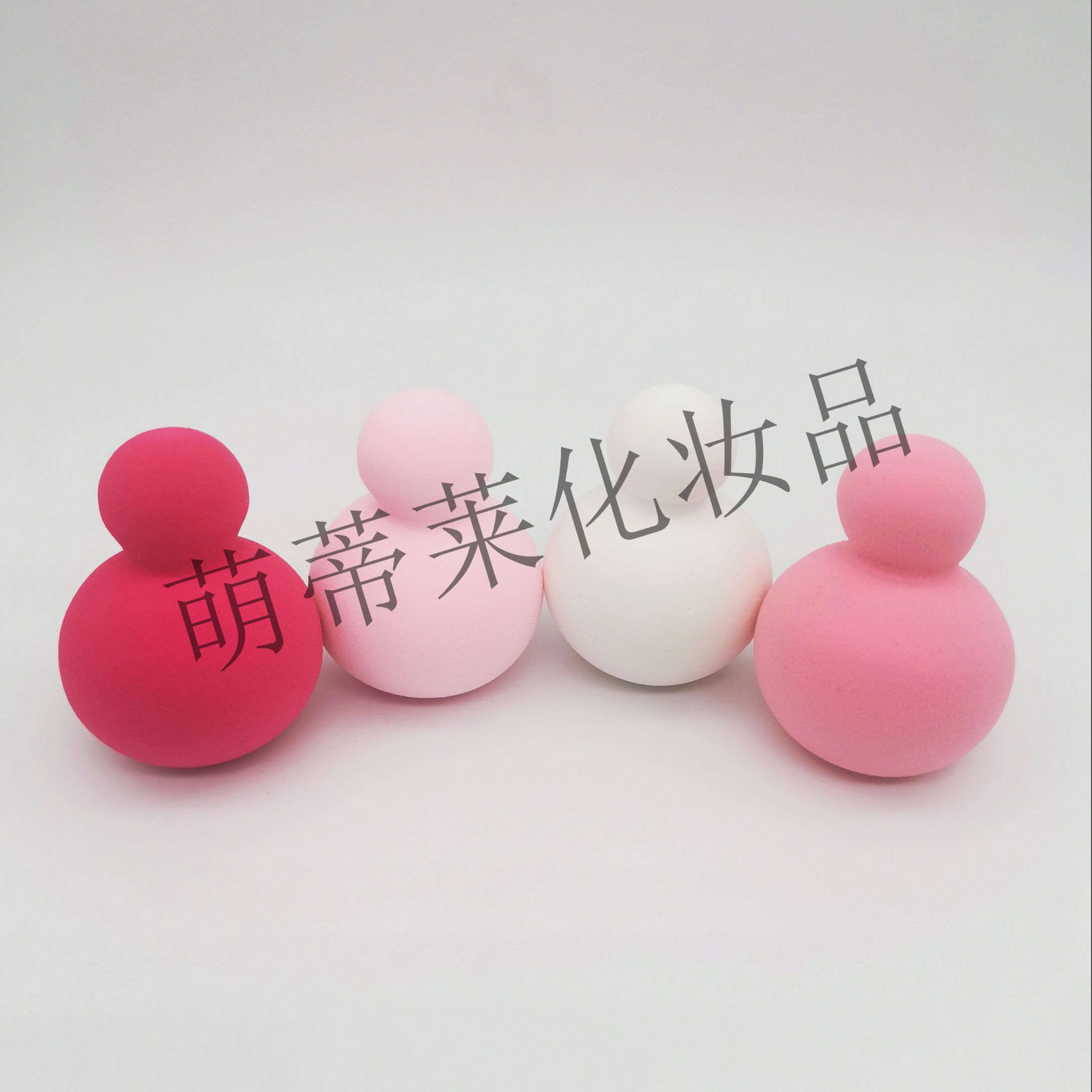 厂家定制创意礼品雪人非乳胶遇水变大 圣诞树雪人粉扑美妆蛋