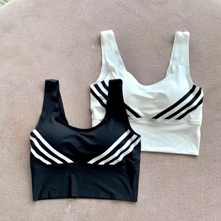 Summer ice silk strapless sports yoga vest, women's underwear, chest wrap, bottom layer, halter top, V-shaped backless belt, chest pad, worn outside