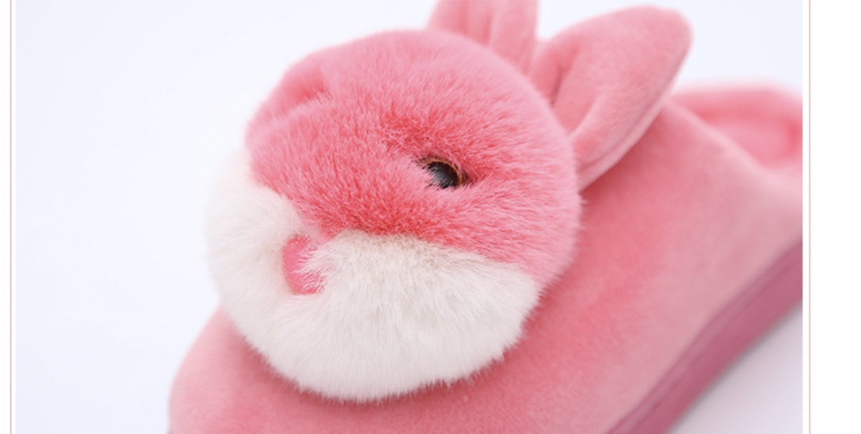 Cute rabbit ball indoor home cotton slippers autumn and winter couple wooden floor warm cotton slippers Application Scenario