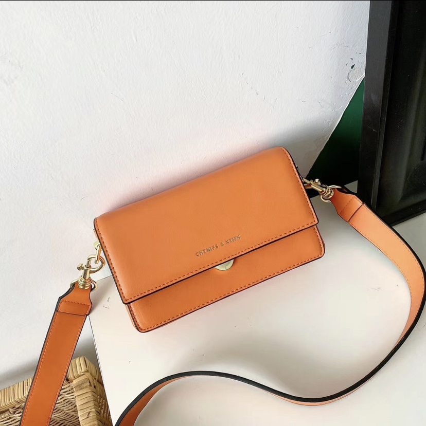 Leather handbag thumbnail
