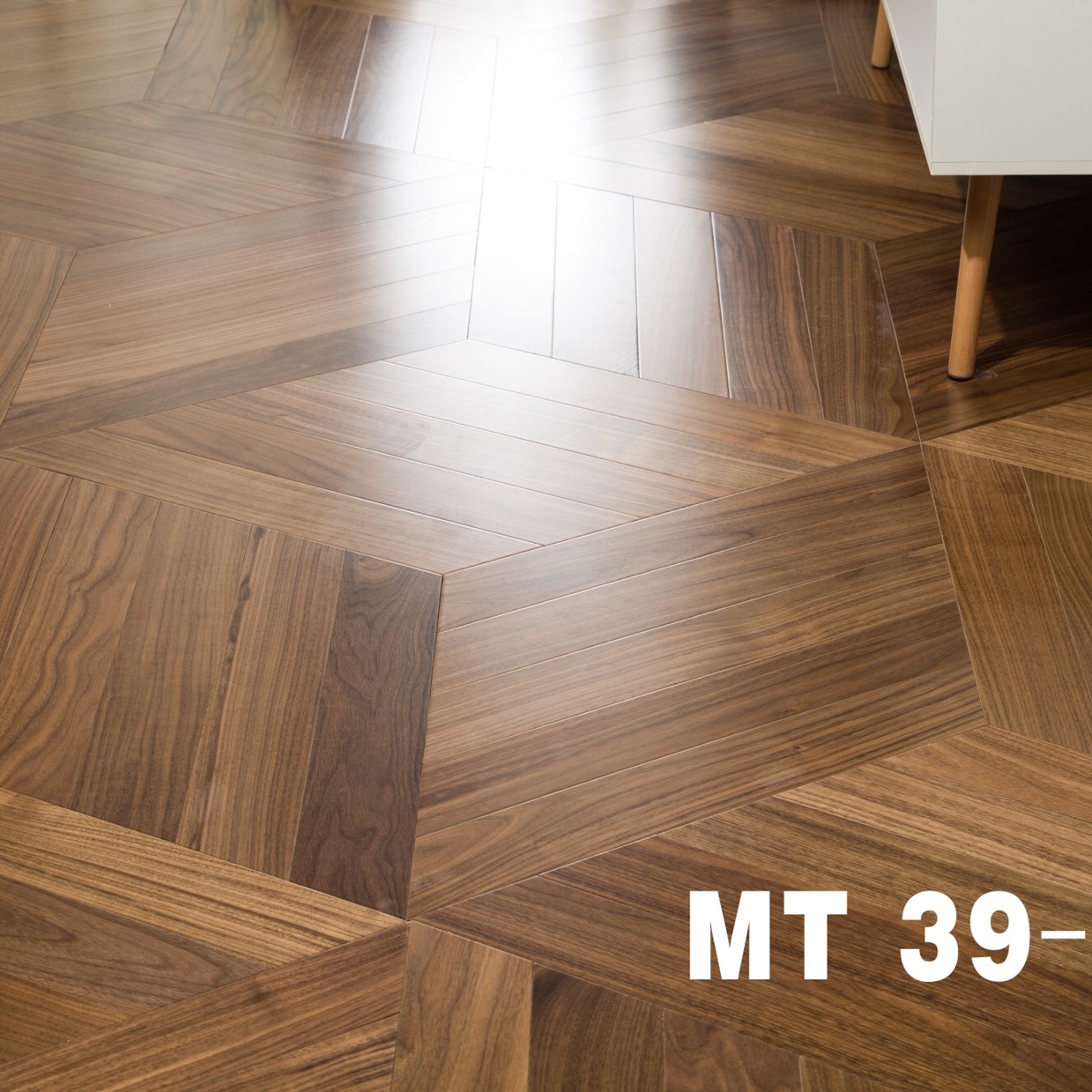 六边黑胡桃mt39-1北欧美式风格大自然原木色客厅卧室家用原木实木地板强化复合木地板