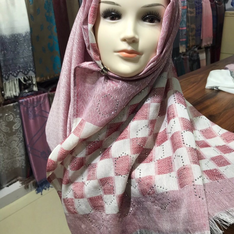 Iron Diamond Scarf 3