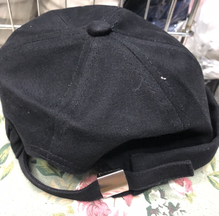 Plain Main Cap Appearance