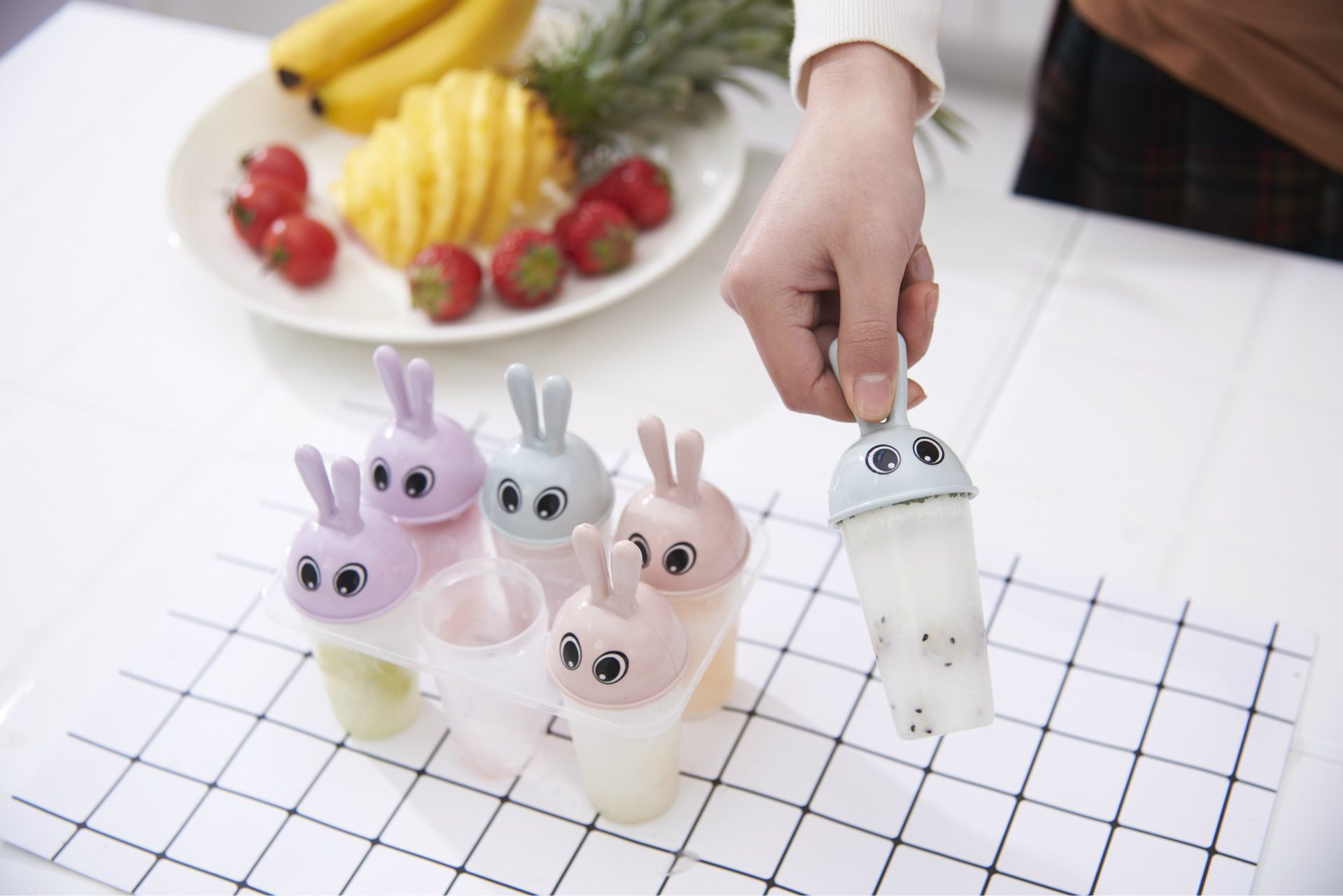 Six cute rabbit DIY combination Popsicle molds, Popsicle ice cream molds, ice cream molds Specification image