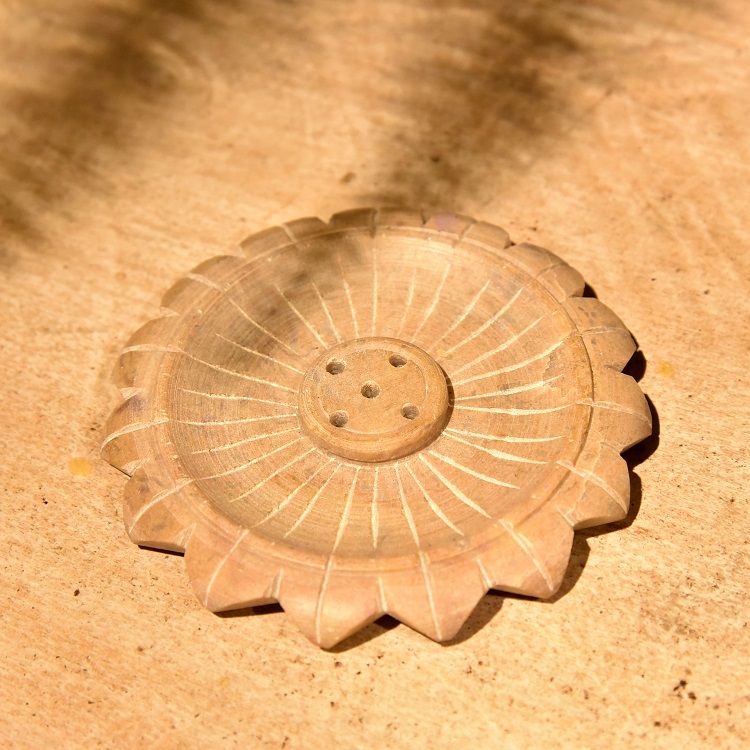 Indian lotus-shaped soapstone round incense base detail image 4