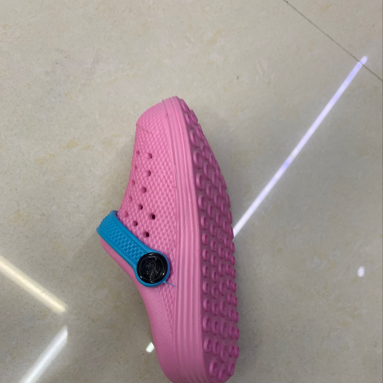 鞋子产品图