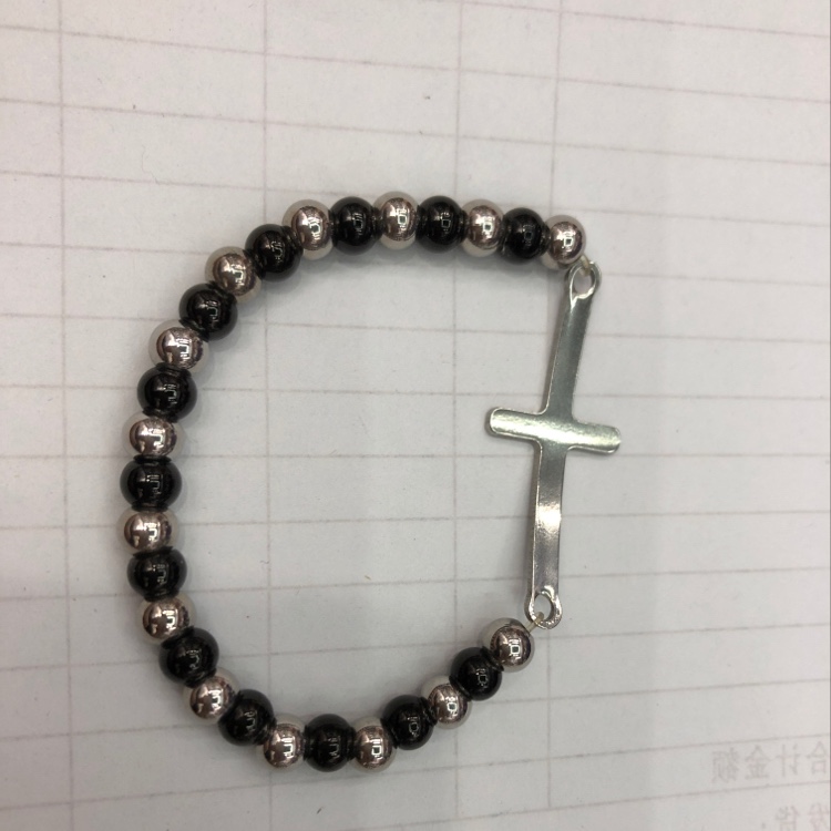 Beaded bracelet thumbnail