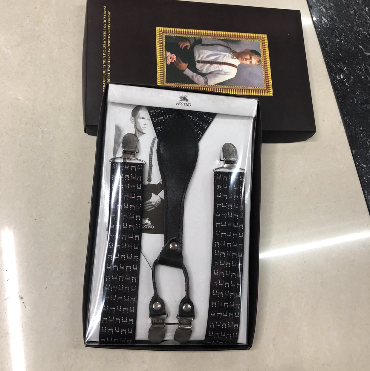 3.5cm men's four-button coffee head box strap, extended and adjustable length
