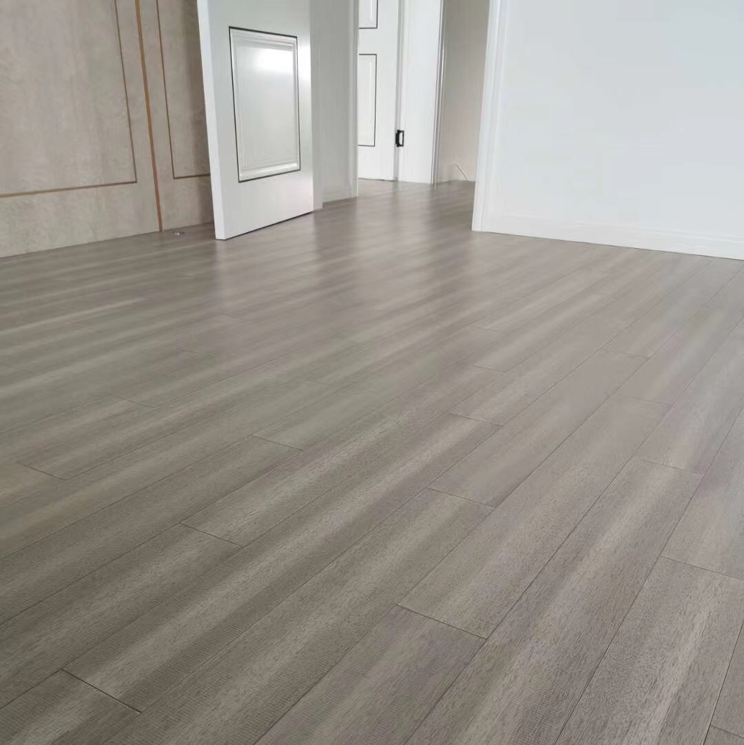 橡木原木地板北欧美式风格大自然原木色客厅卧室家用原木实木地板强化复合木地板产品图