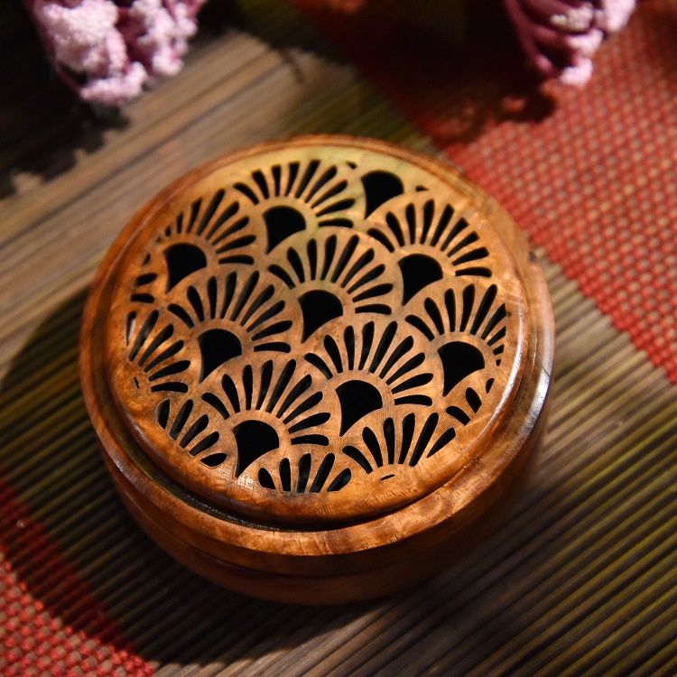 A round and flat incense burner made of rosewood Application Scenario