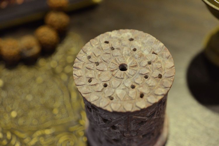 Soapstone cylindrical candlestick Specification image